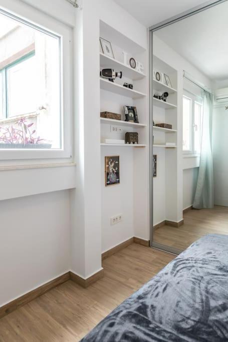Brand New 1Br Near Central Station, Old Town, Beach - 3 Minute Walking Apartment Split Exterior photo